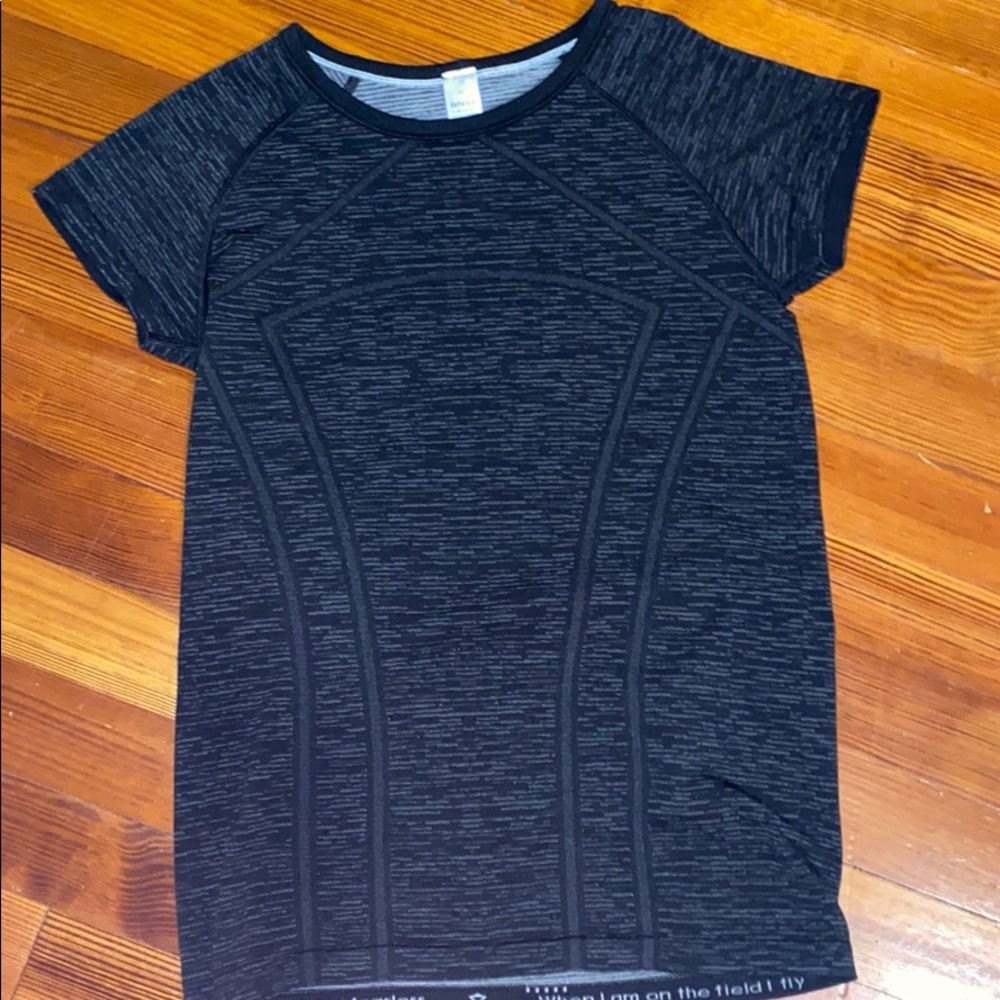 Ivivva top!